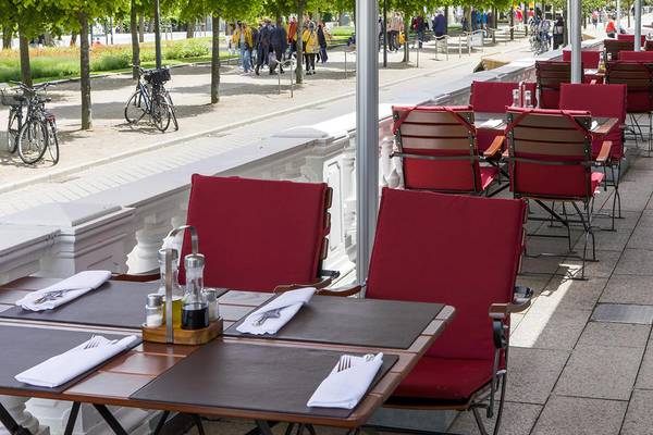 Ahlbecker Hof - Sommerterrasse an der Prmenade